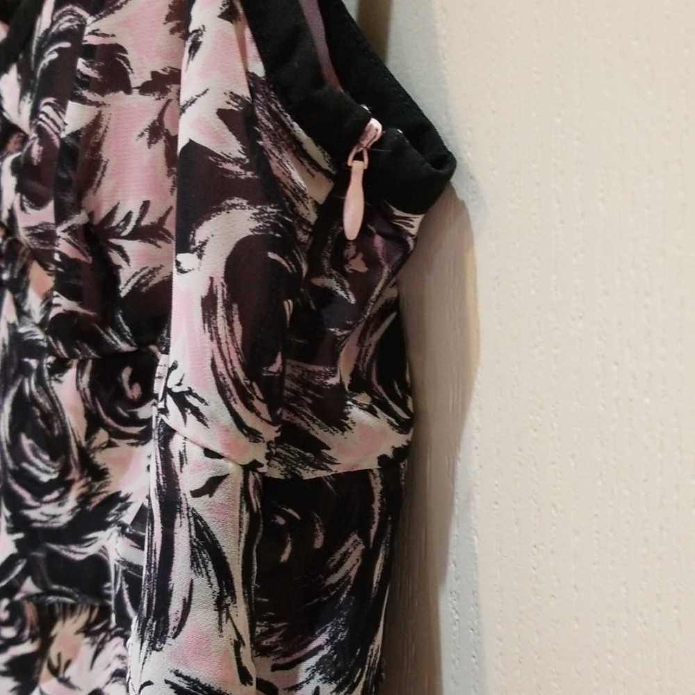 Loft Floral Ruffled Top - Picture 2 of 5